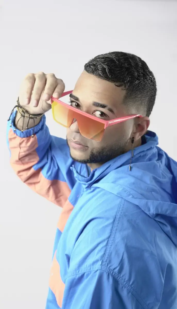 Fotos tayrel Oficial